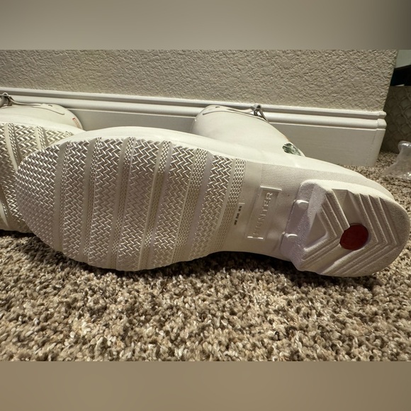 NWOT Hunter Original Limited Edition Tall Botanical Boot Shaded White Rain Boots - Picture 10 of 10